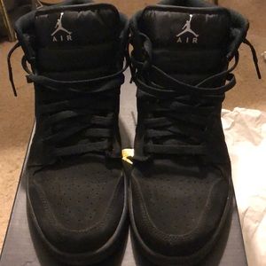Jordan 1 mid